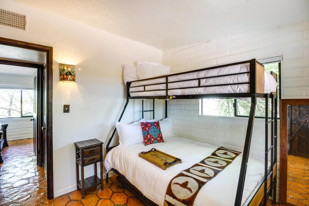 Eclectic Tucson Vacation Rental With Pool! 외부 사진